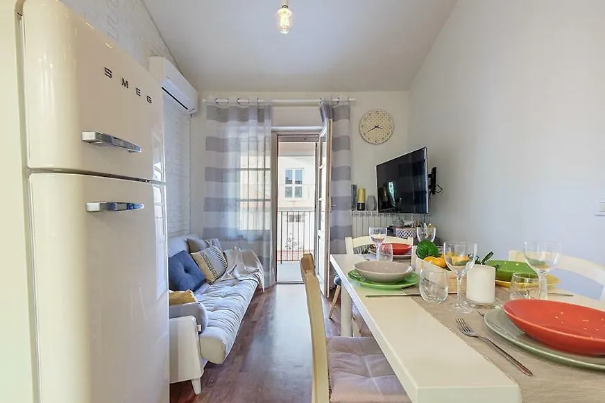 Apartment J-Home Lucca
