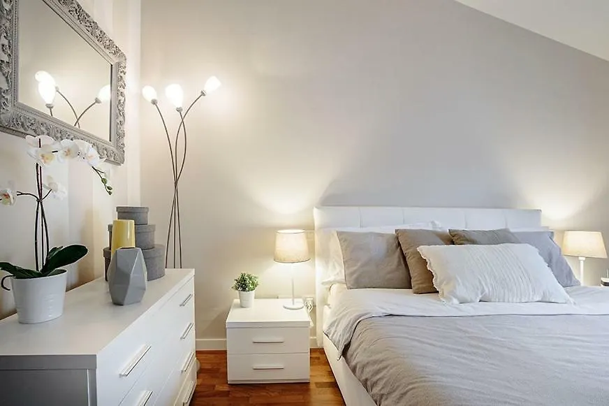 J-Home Lucca Apartment